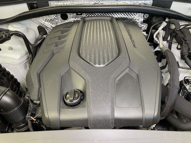 2025 Porsche Macan Base - Photo 24