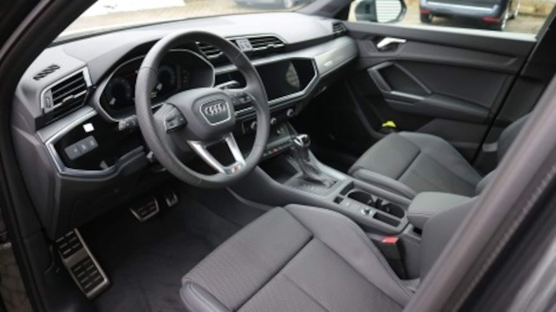 Audi Q3 Sportback S line