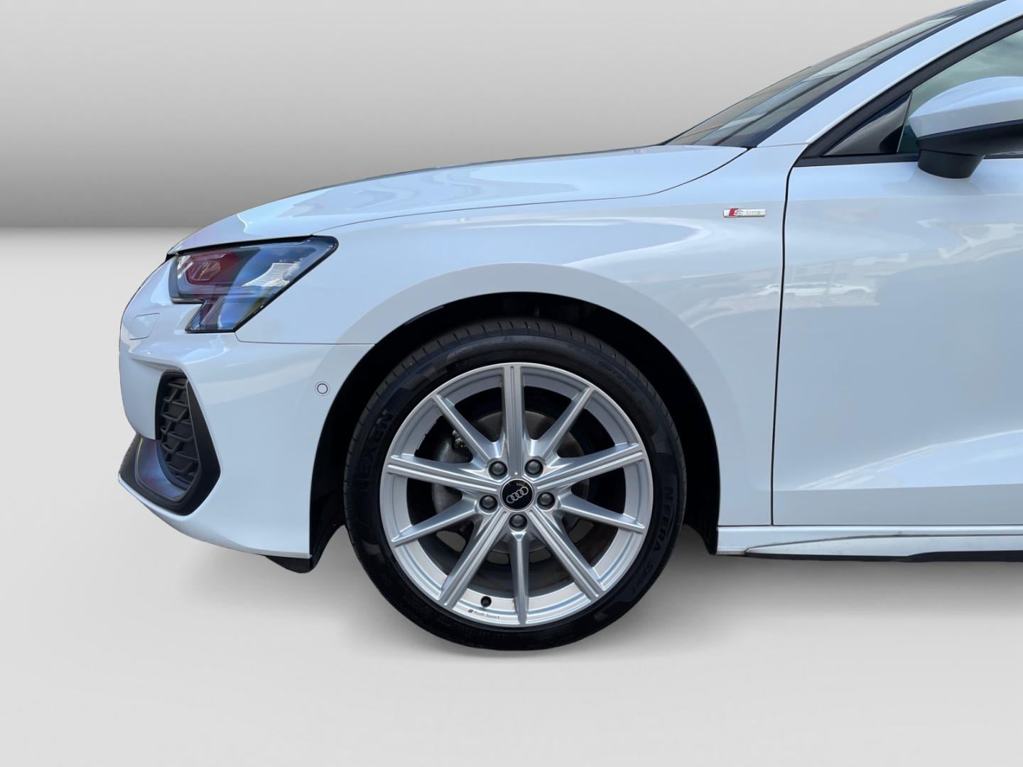 Bild über Audi A3 Sportback S line 35 TFSI S tronic - für weitere Informationen kontaktieren Sie den Audi Partner