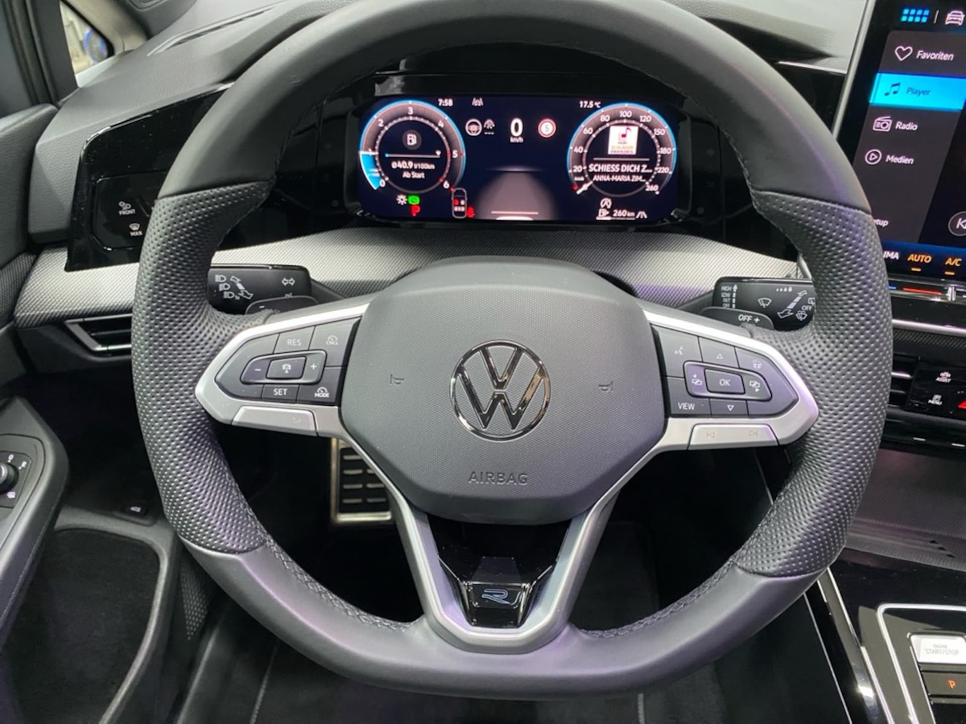 Volkswagen Golf Variant R-Line