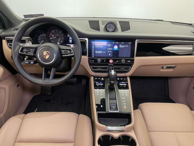 2025 Porsche Macan Base - Photo 26