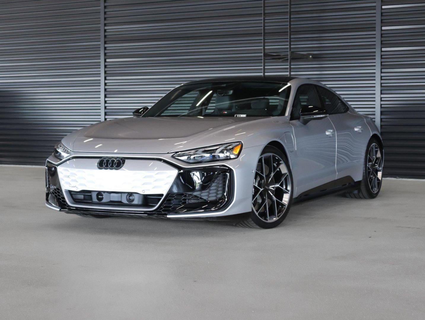 2026 Audi RS e-tron GT -'s photo