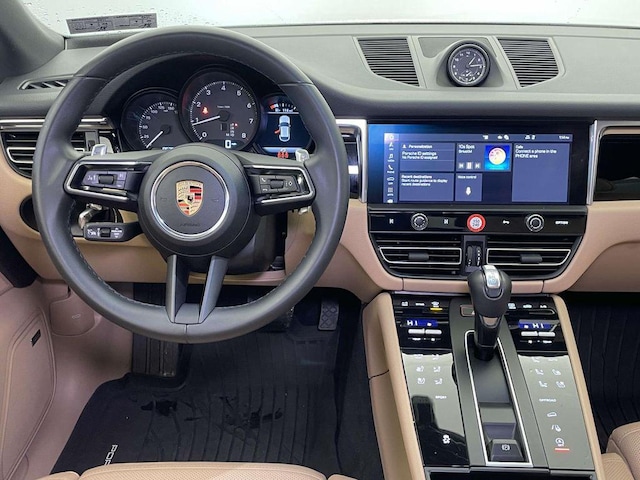 2025 Porsche Macan Base - Photo 27