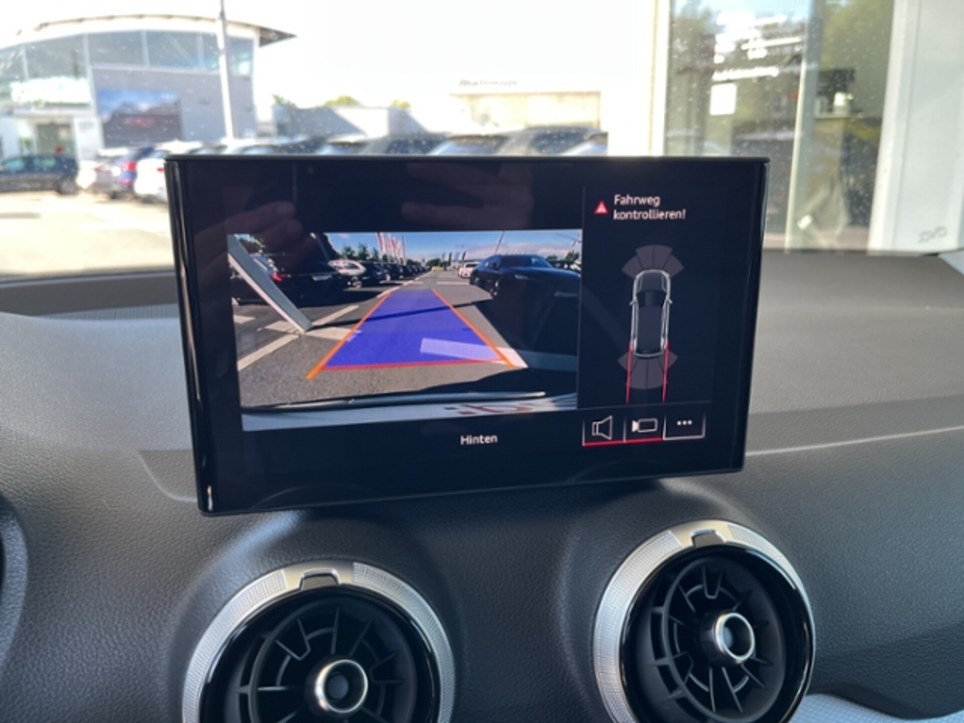 Audi Q2 S line