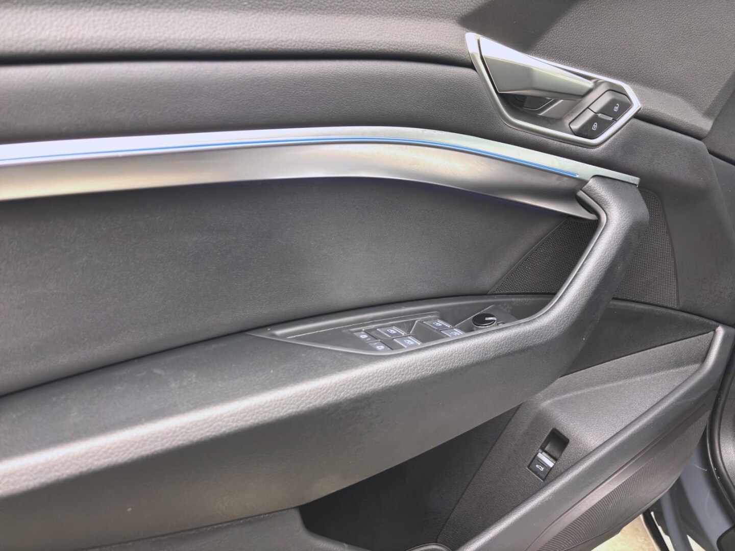 Image about Audi Q8 e-tron advanced 55 e-tron quattro