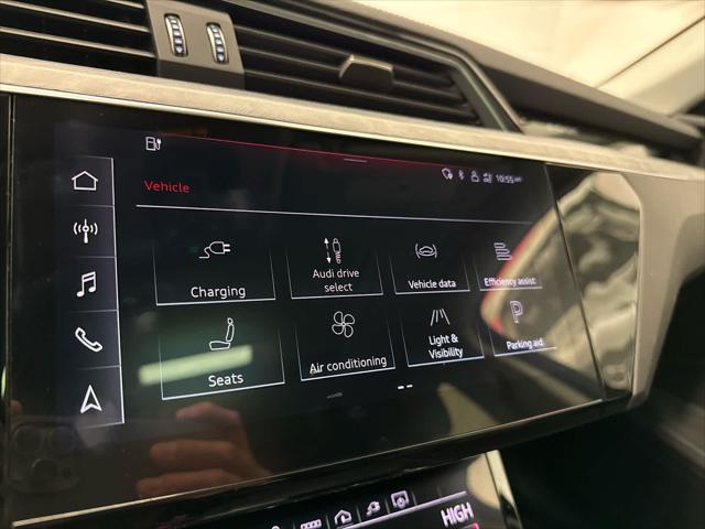 2024 AUDI Q8 - Image 24