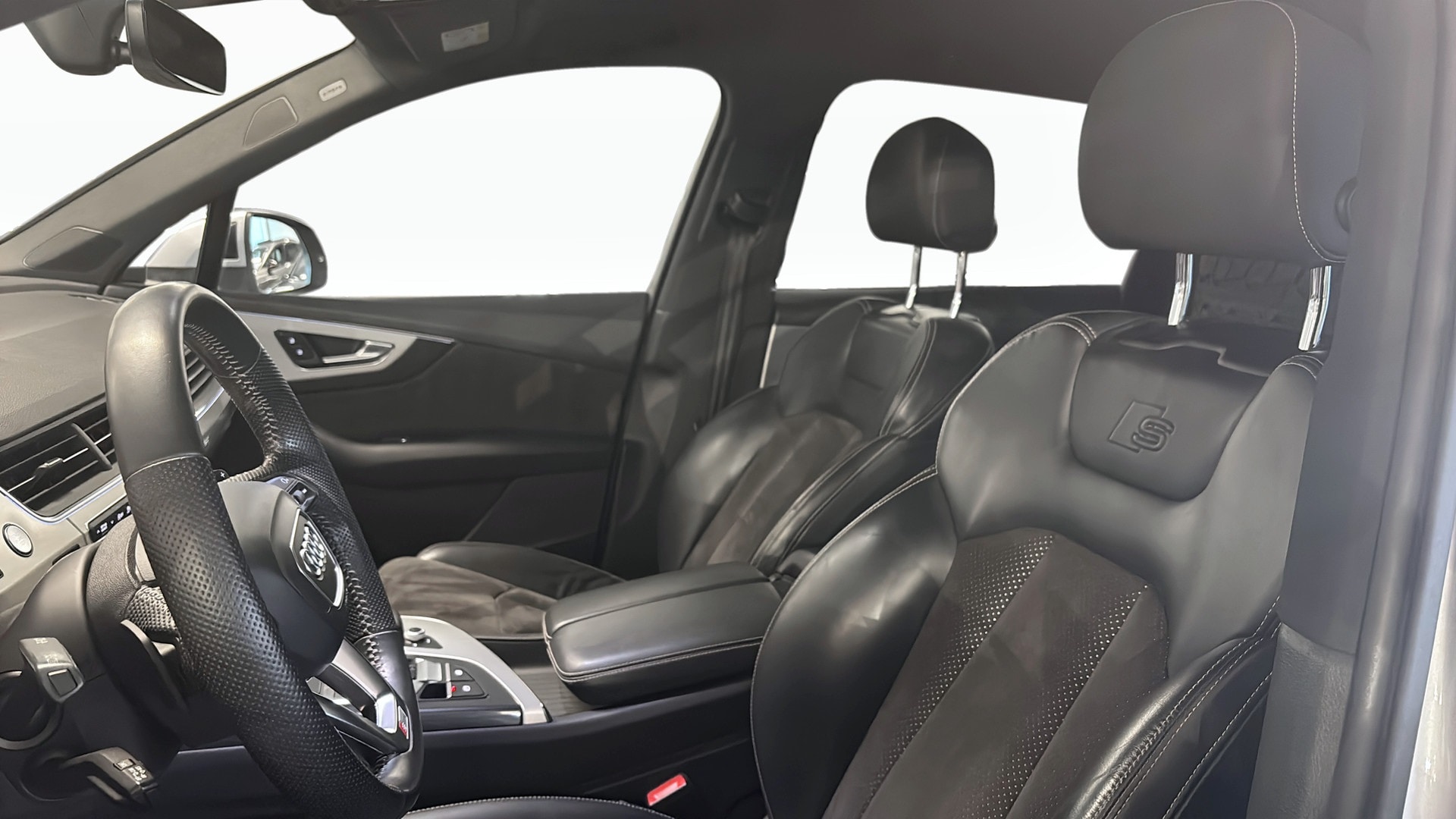 Bild som visar Audi Q7 Q7 3.0 TDI quattro 272 hk tiptronic - för mer information kontakta din Audi Partner