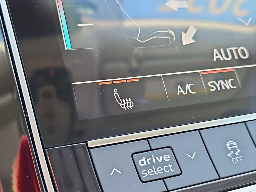 2025 Audi Q8 Premium - Photo 27