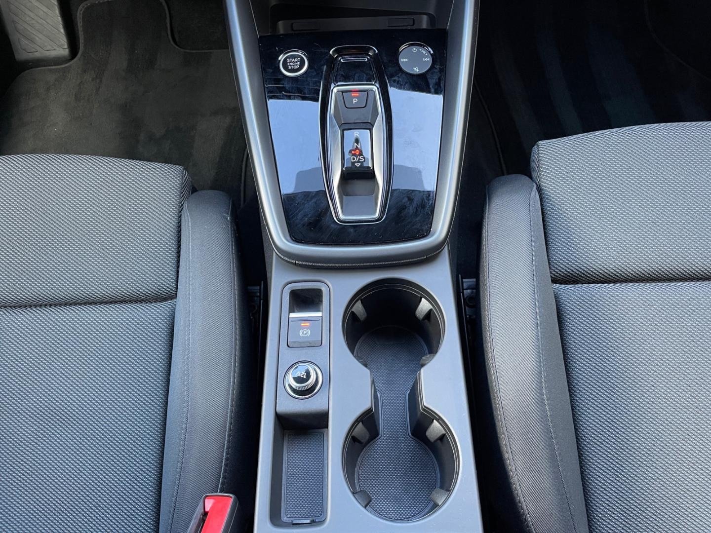 Bild über Audi A3 Sportback S line 35 TFSI S tronic - für weitere Informationen kontaktieren Sie den Audi Partner