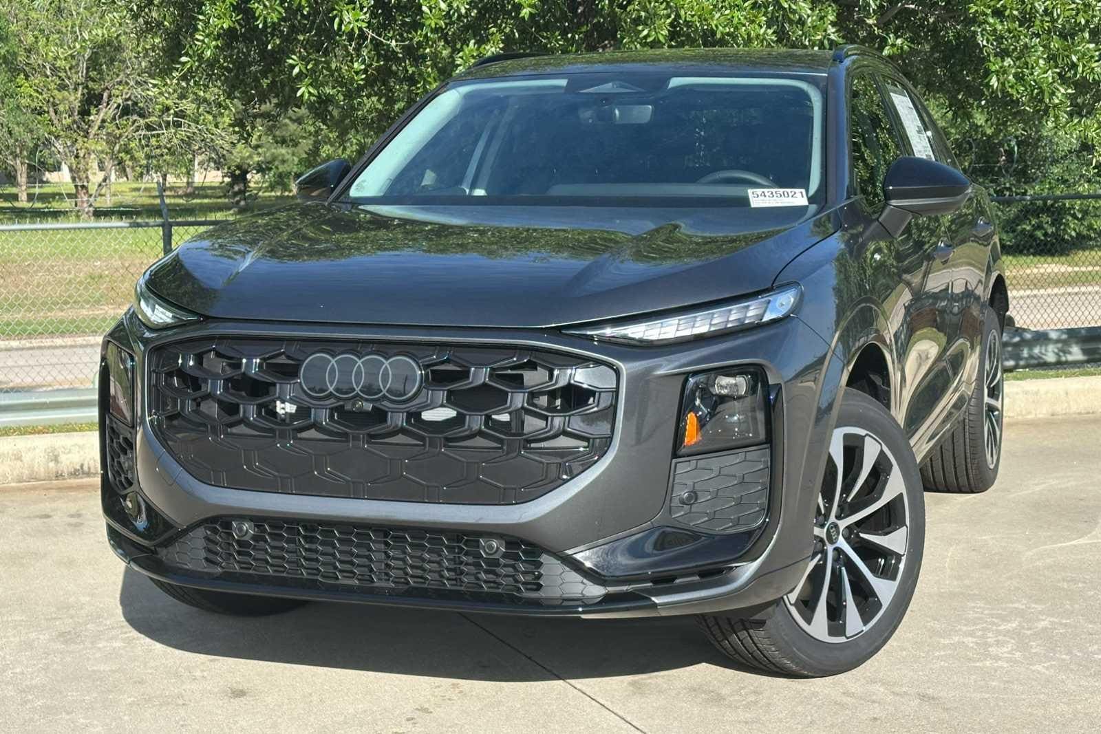 2026 Audi Q3 S line quattro's photo