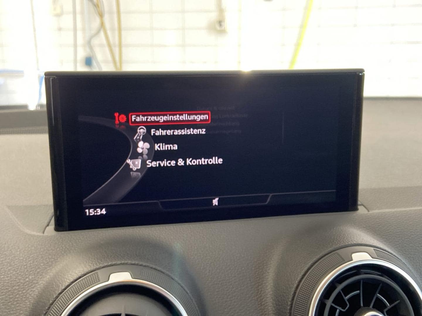 Bild über Audi Q2 advanced 30 TDI S tronic - für weitere Informationen kontaktieren Sie den Audi Partner
