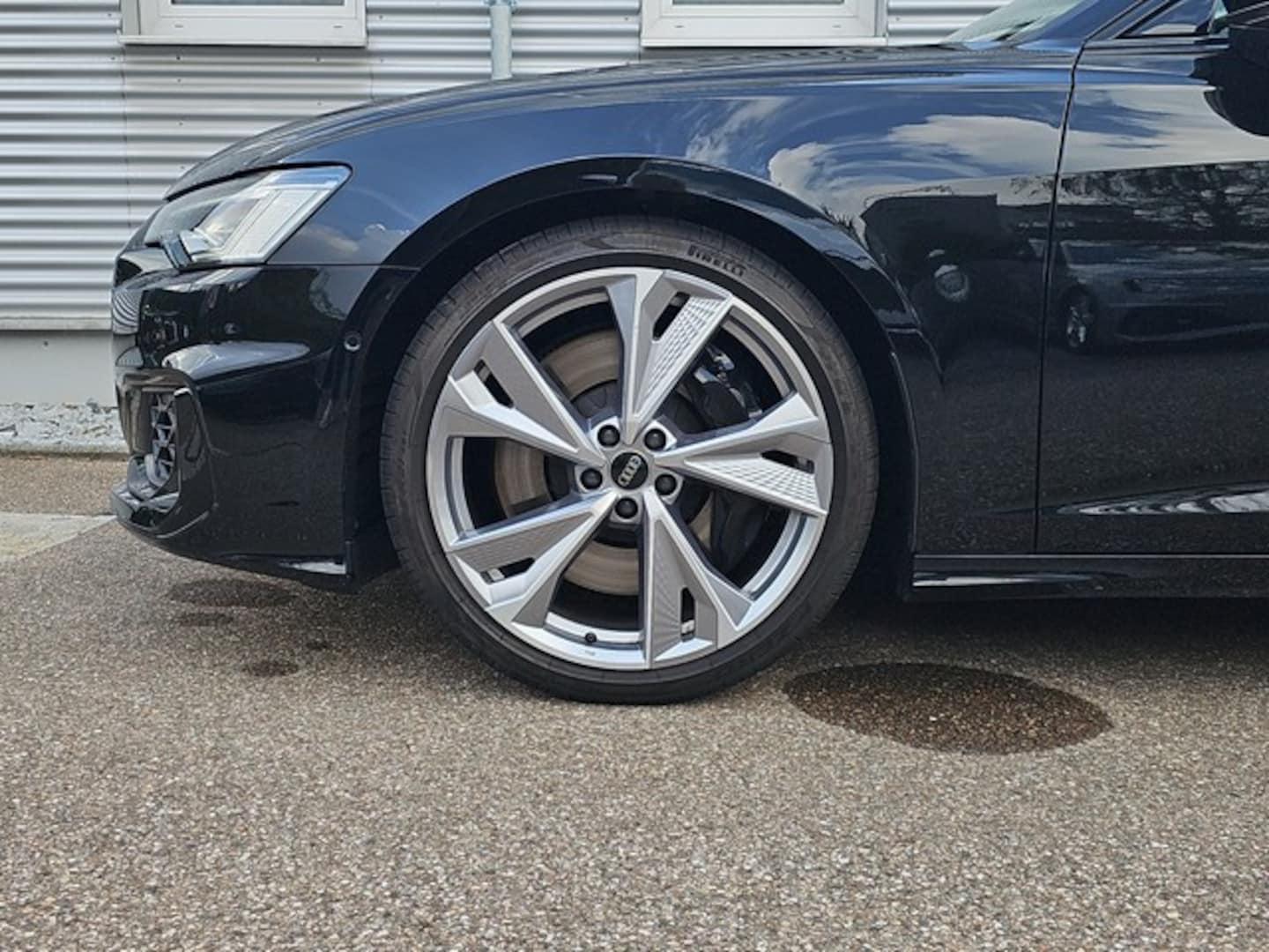 Bild über Audi S6 Avant TDI quattro tiptronic - für weitere Informationen kontaktieren Sie den Audi Partner