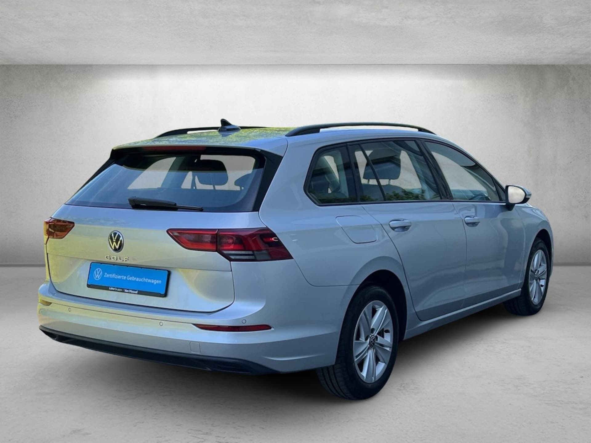 Volkswagen Golf Variant Life