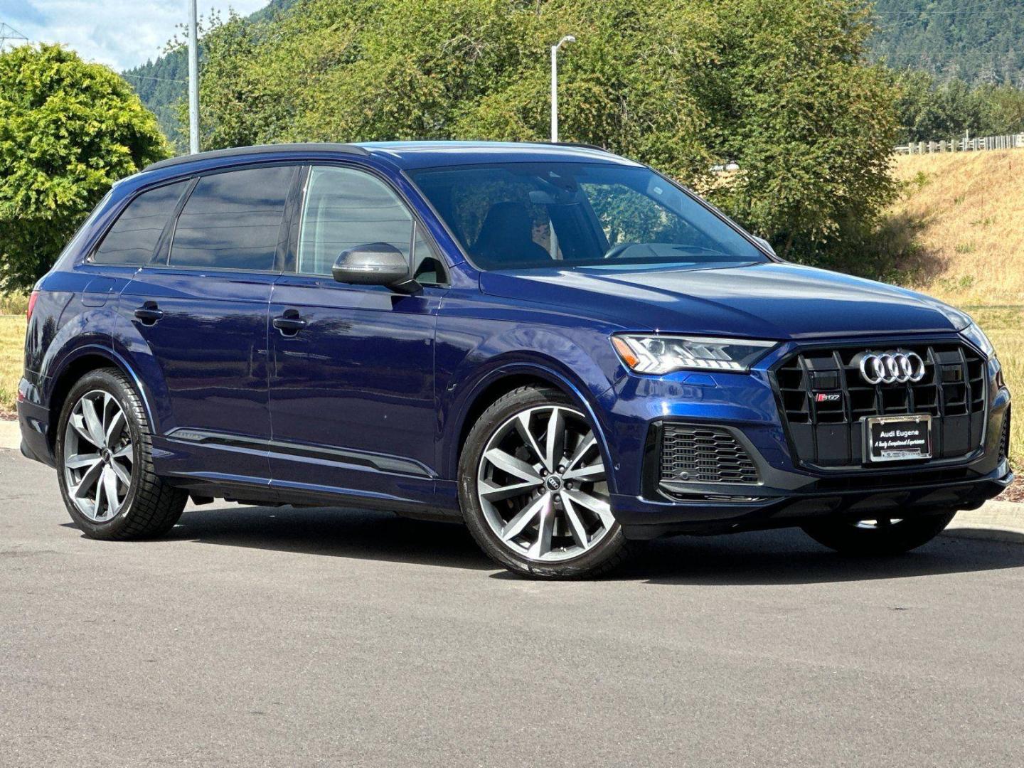 2024 Audi SQ7 Prestige quattro Tiptronic's photo