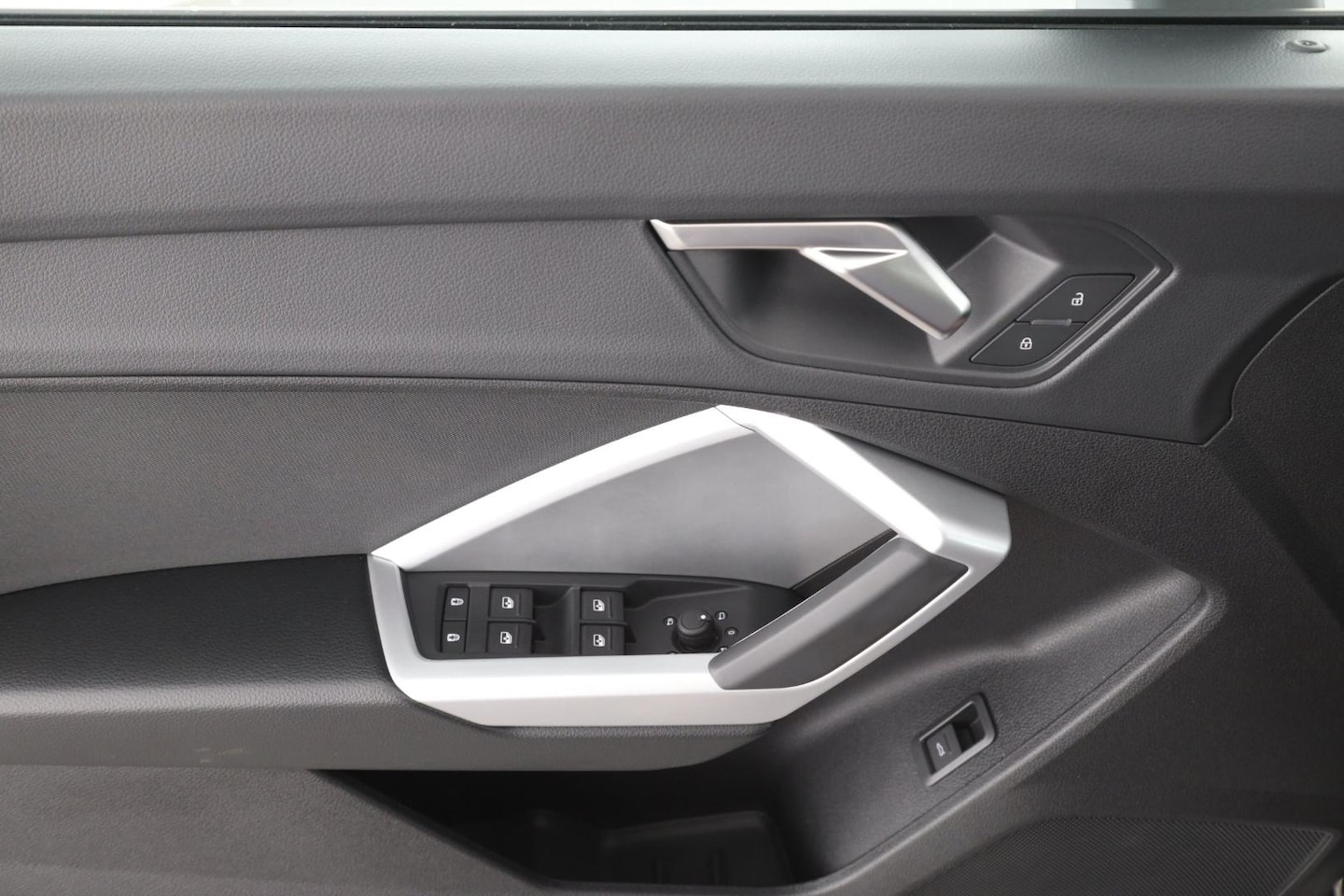 Bild über Audi Q3 advanced 35 TFSI S tronic - für weitere Informationen kontaktieren Sie den Audi Partner