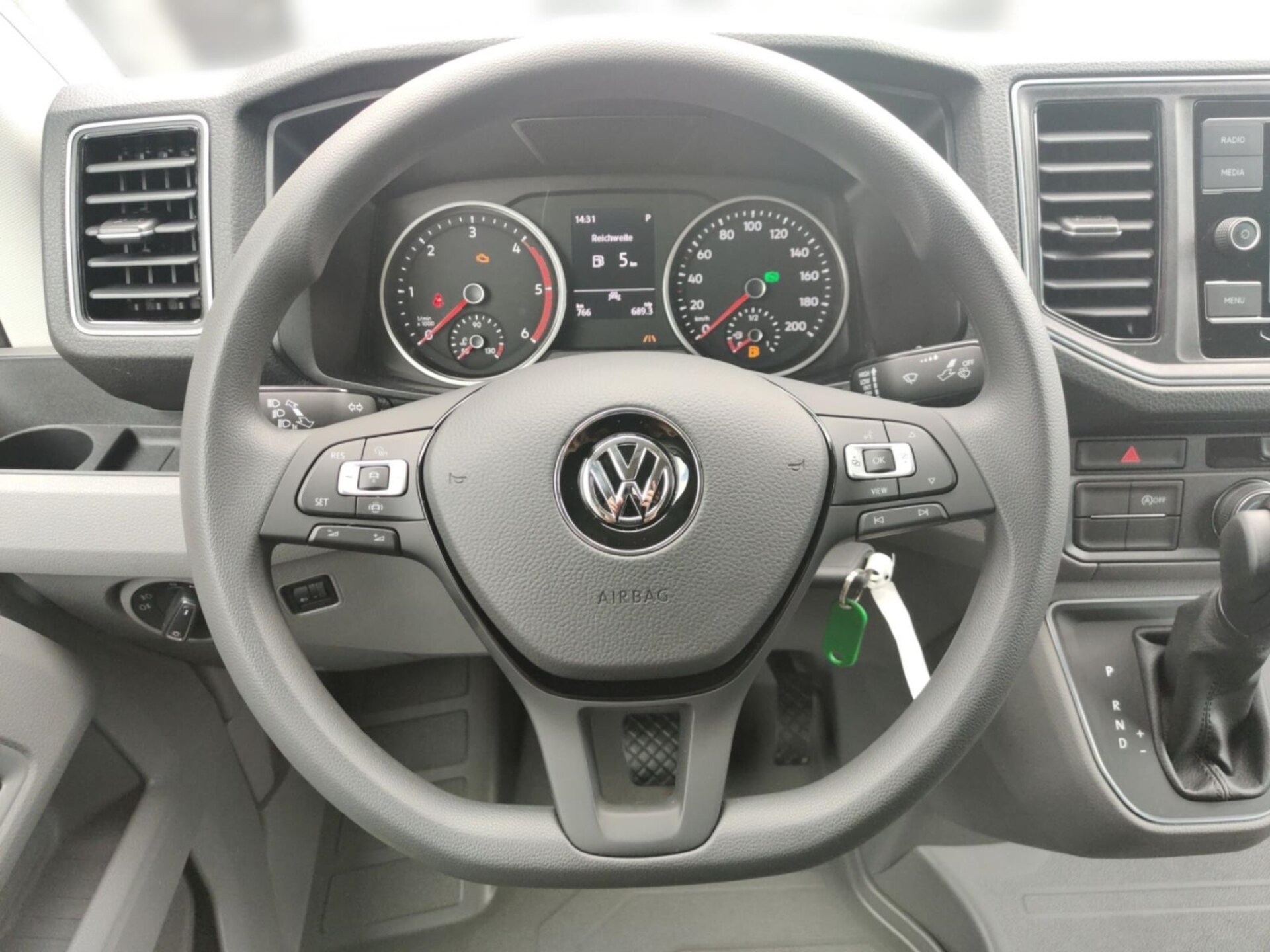 Volkswagen Crafter Kasten langer Radstand