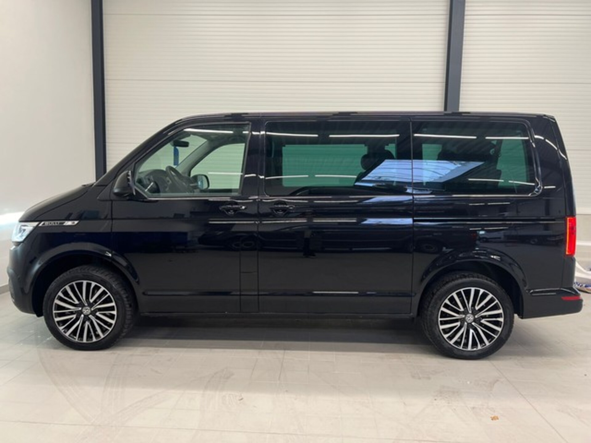 Volkswagen T6.1 Caravelle kurzer Radstand Comfortline