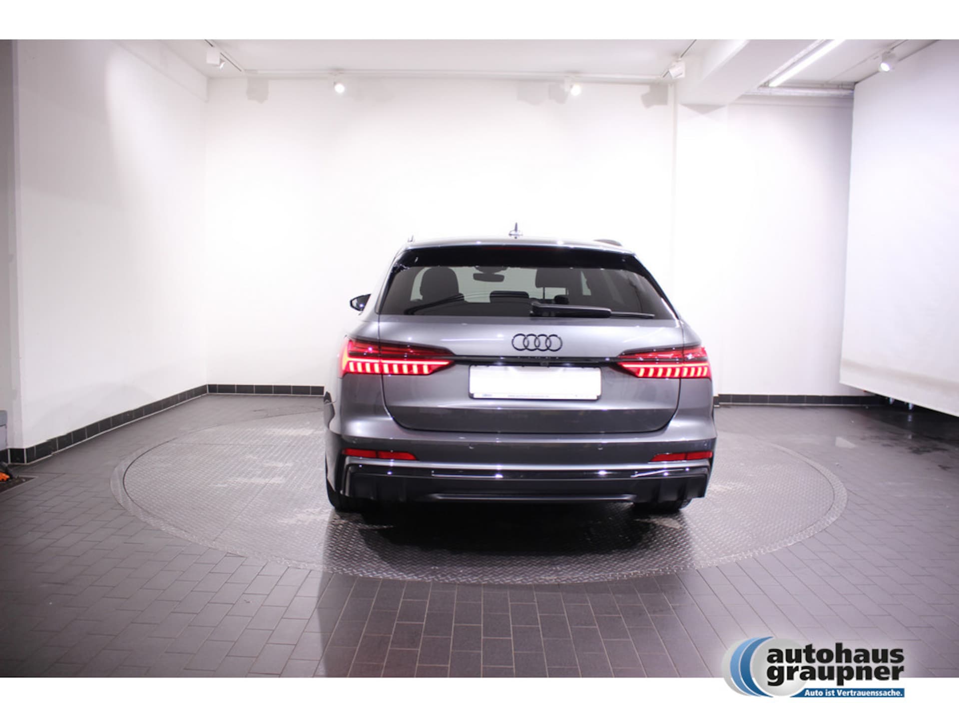 Audi S6 Avant