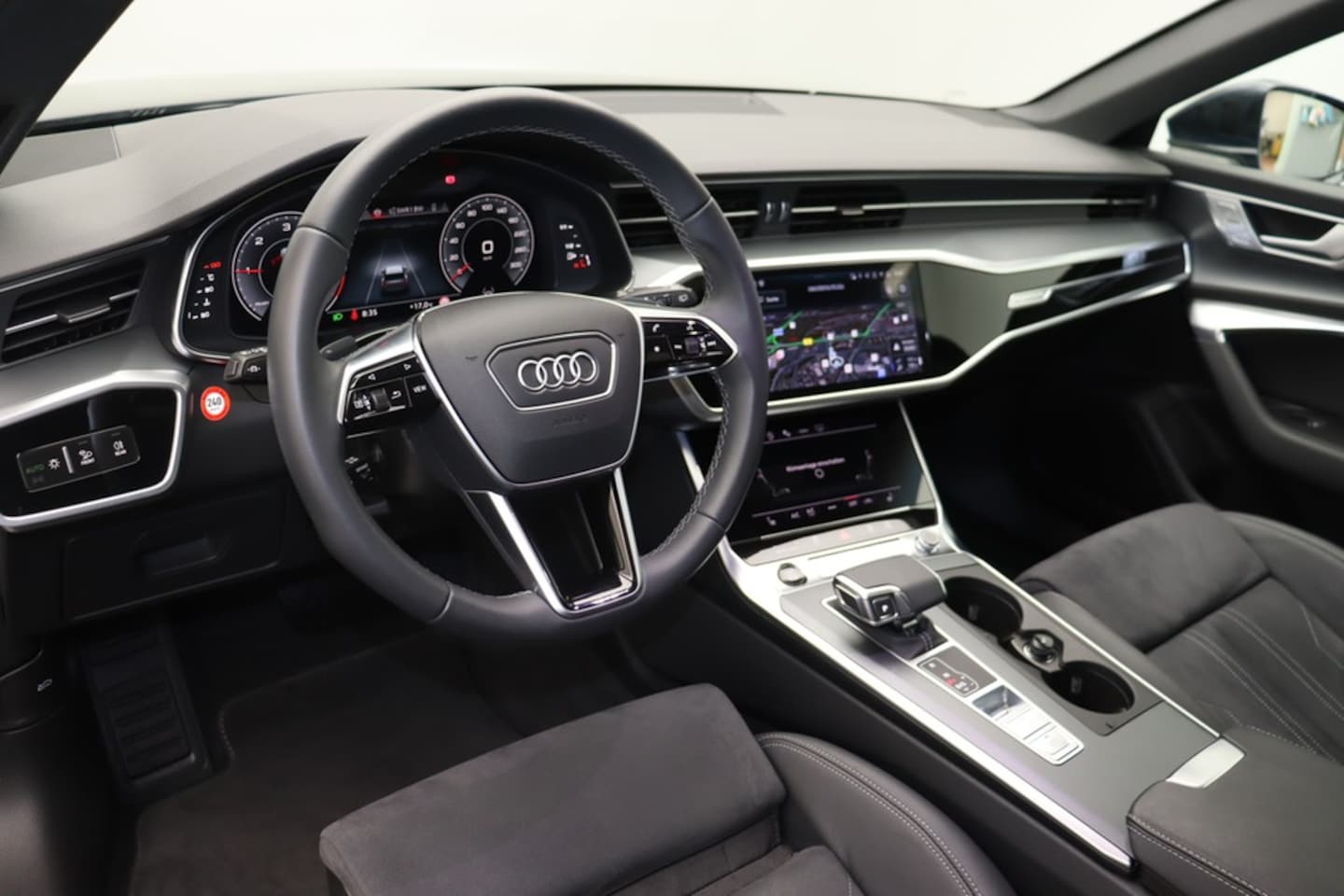 Bild über Audi A6 Avant S line 40 TDI quattro S tronic - für weitere Informationen kontaktieren Sie den Audi Partner