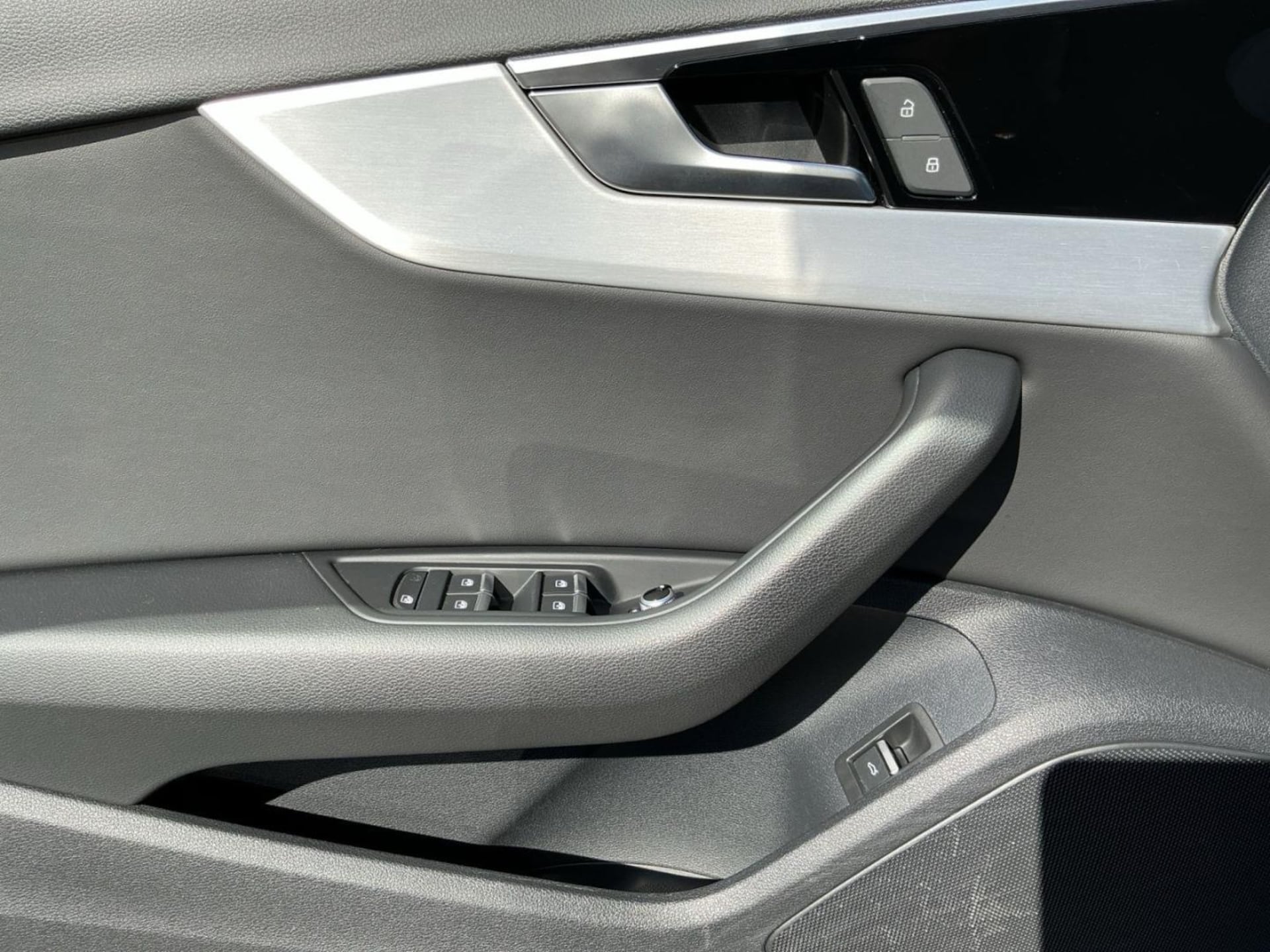 Audi A4 Avant S line