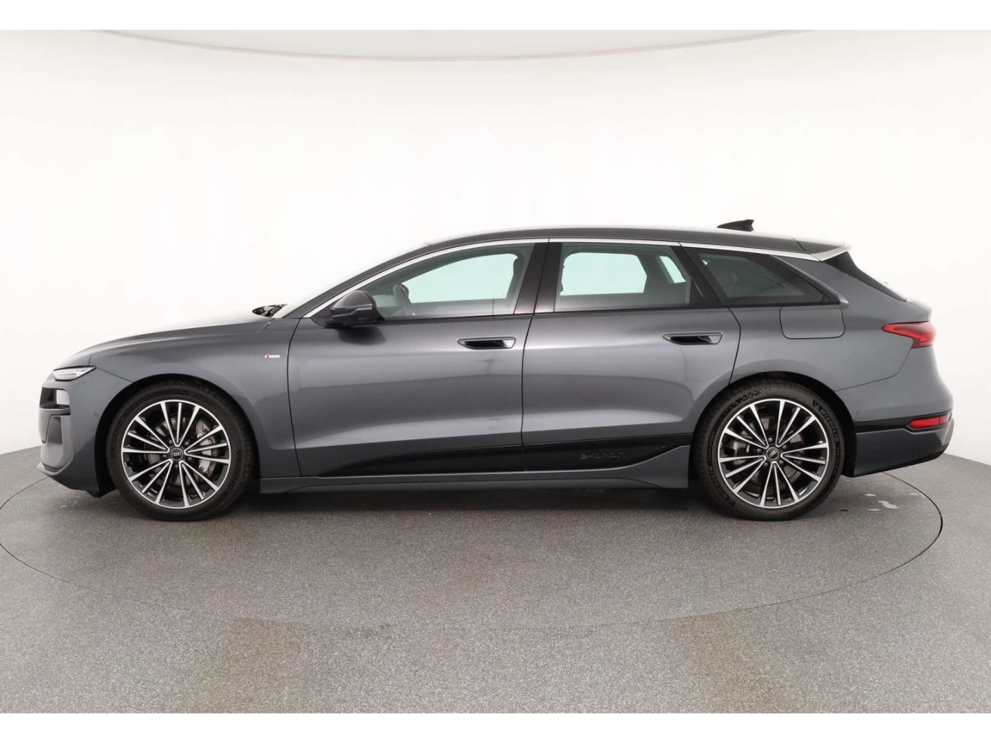 Bild über Audi A6 Avant e-tron e-tron performance - für weitere Informationen kontaktieren Sie den Audi Partner