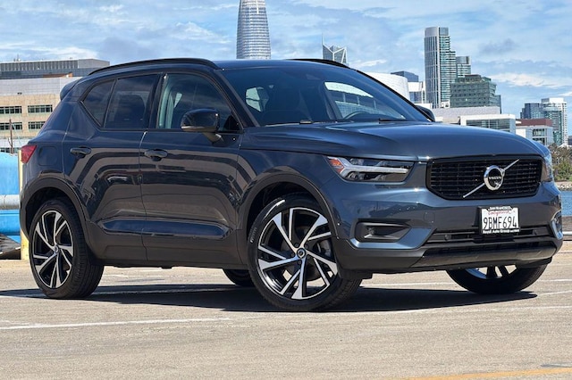 2022 Volvo XC40
