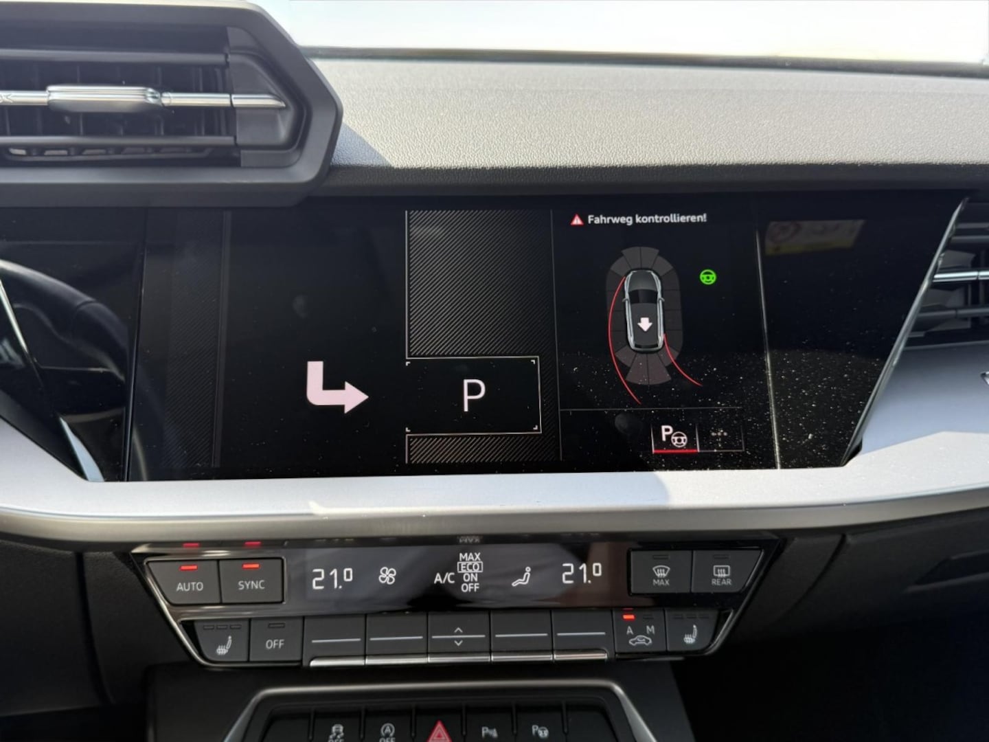 Bild über Audi A3 Sportback 35 TFSI Schaltgetriebe - für weitere Informationen kontaktieren Sie den Audi Partner