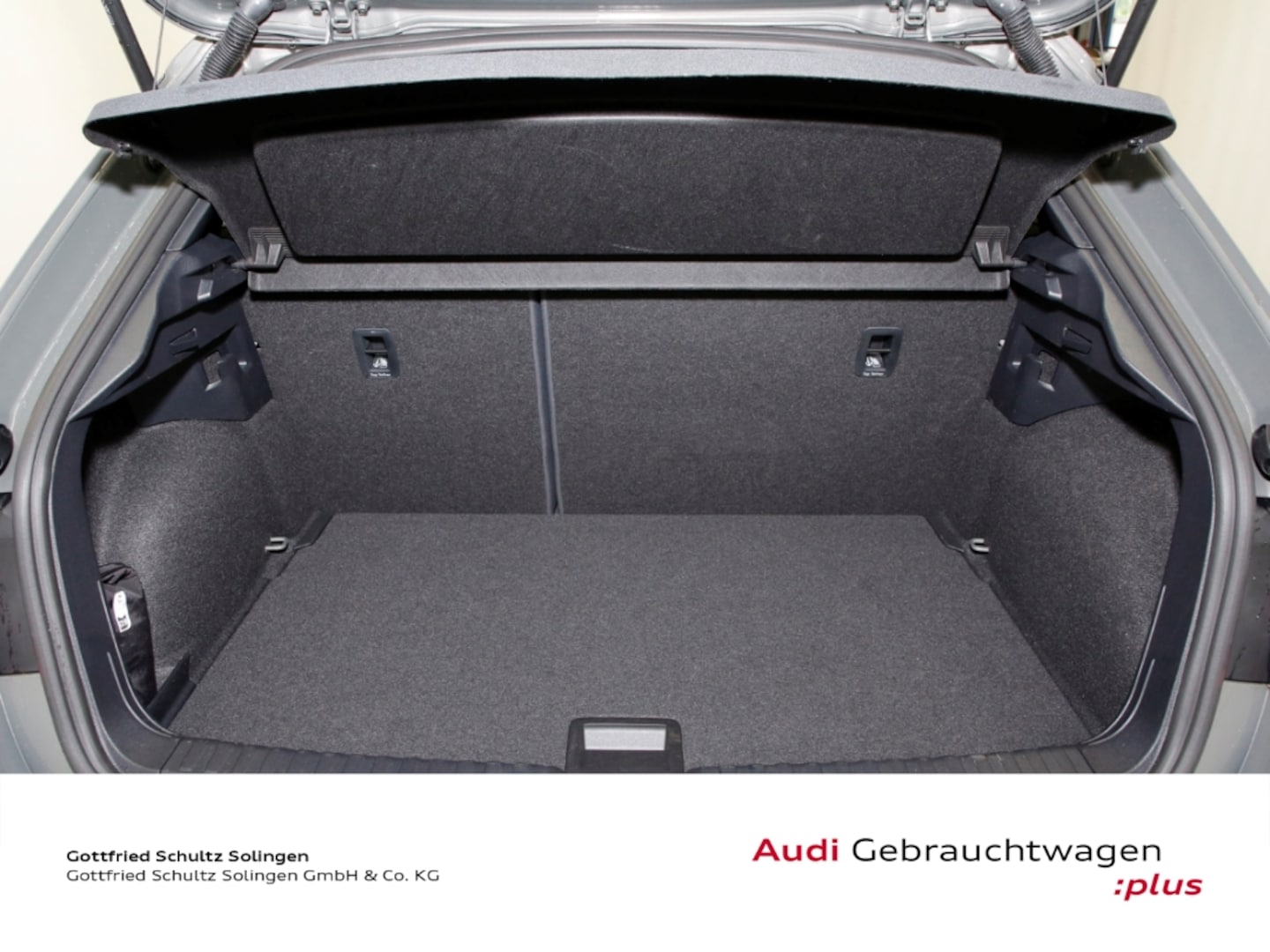 Bild über Audi A1 Sportback S line 30 TFSI S tronic - für weitere Informationen kontaktieren Sie den Audi Partner