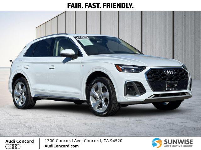 2023 Audi Q5 45 Premium Plus's photo