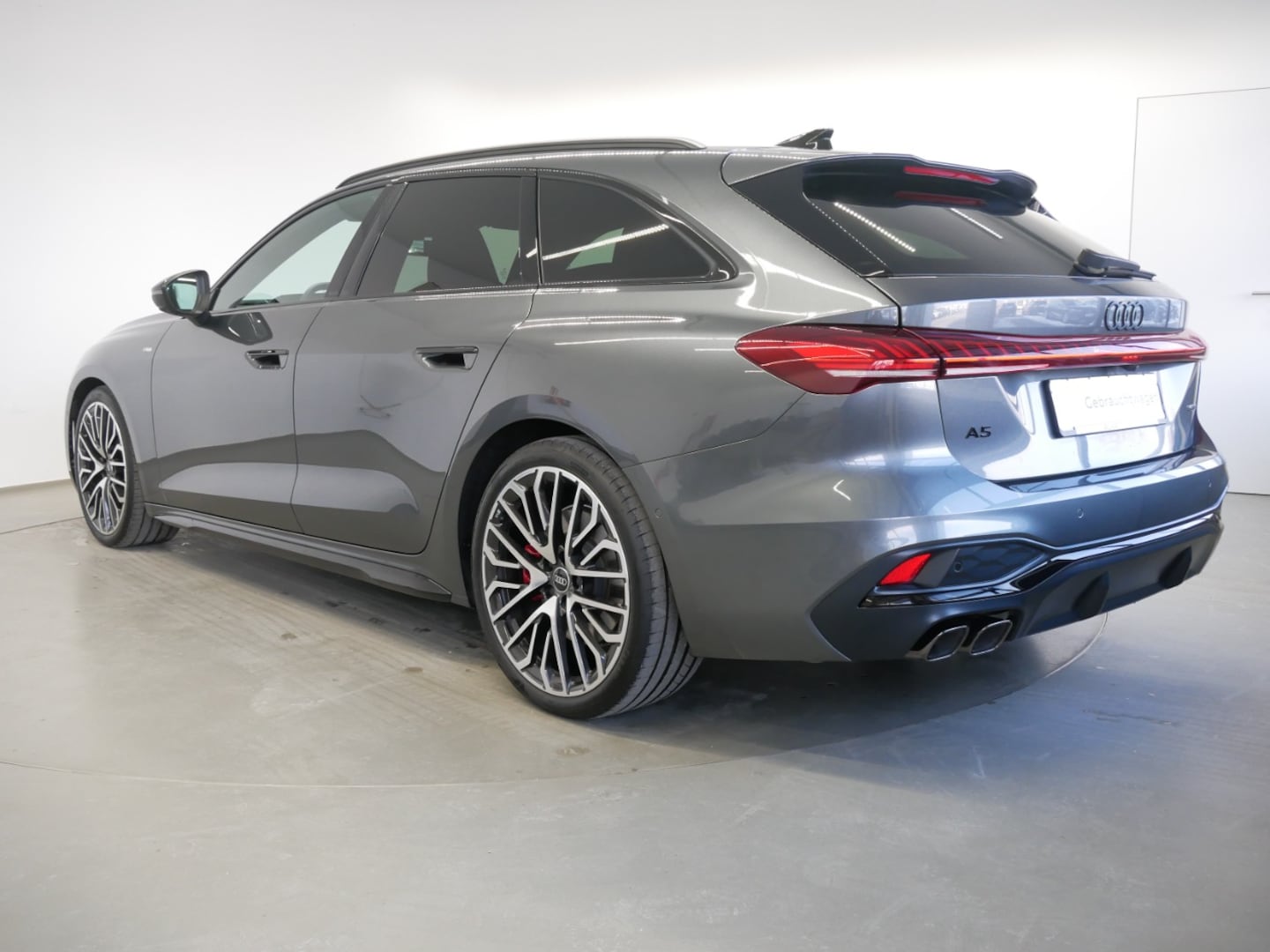 Bild über Audi A5 Avant TDI quattro 150 kW S tronic - für weitere Informationen kontaktieren Sie den Audi Partner