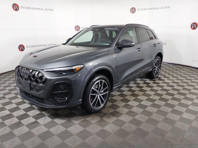 2026 Audi Q5 Premium Plus quattro's photo