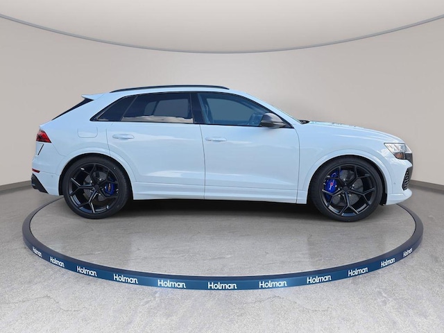 2026 Audi RS Q8 SUV performance