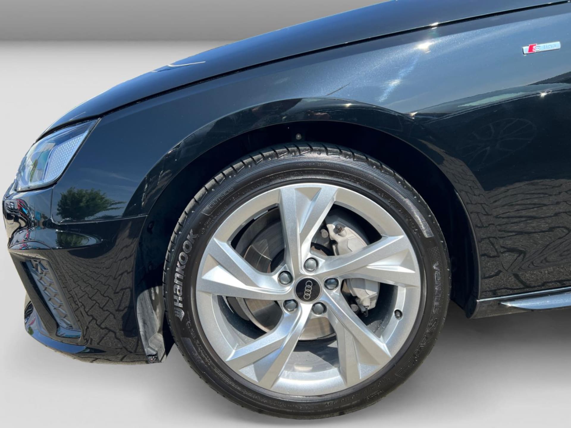 Audi A4 Avant S line