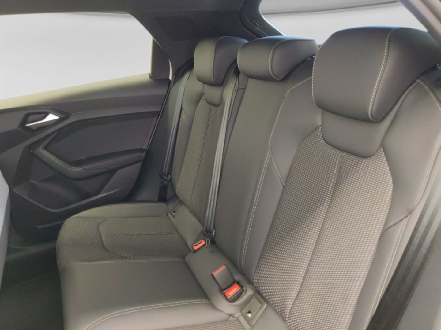 Bild über Audi A1 Sportback advanced 30 TFSI Schaltgetriebe - für weitere Informationen kontaktieren Sie den Audi Partner