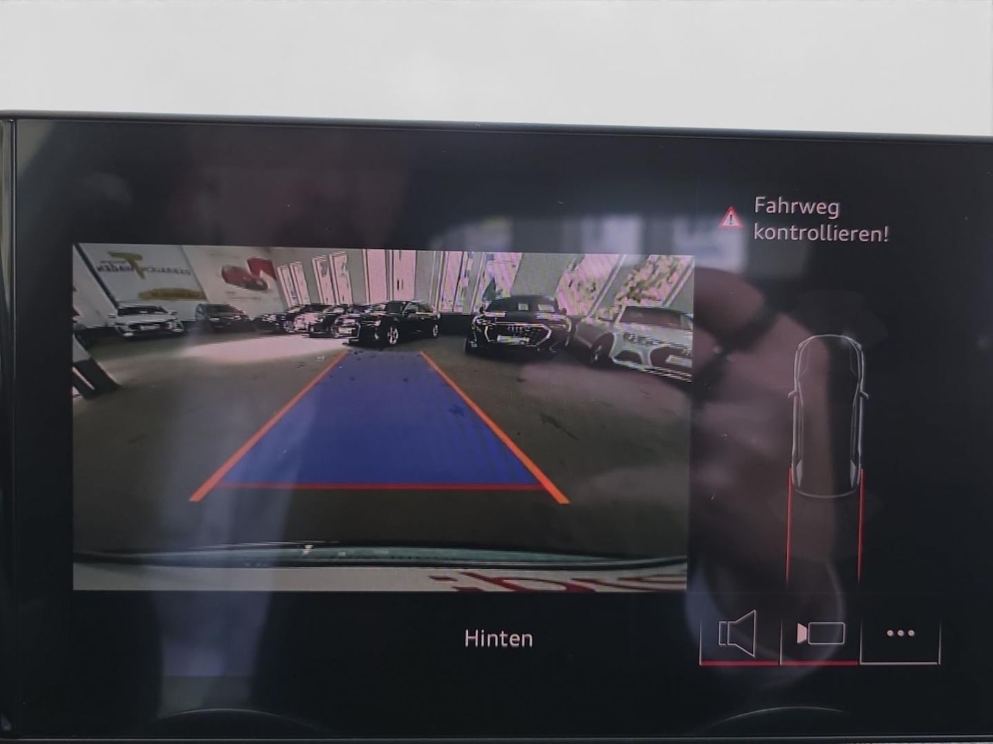 Bild über Audi Q2 S line 40 TFSI quattro S tronic - für weitere Informationen kontaktieren Sie den Audi Partner