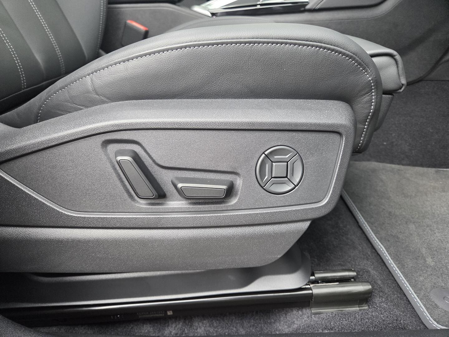 Image about Audi Q5 Sportback TFSI quattro 200 kW sport