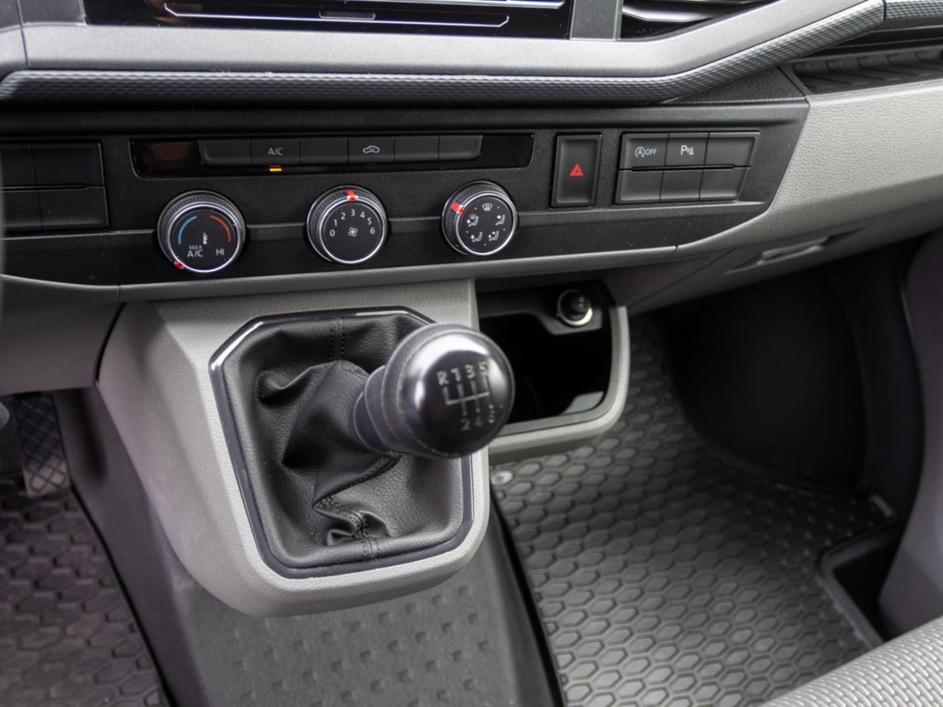 Volkswagen T6.1 Transporter Kasten langer Radstand