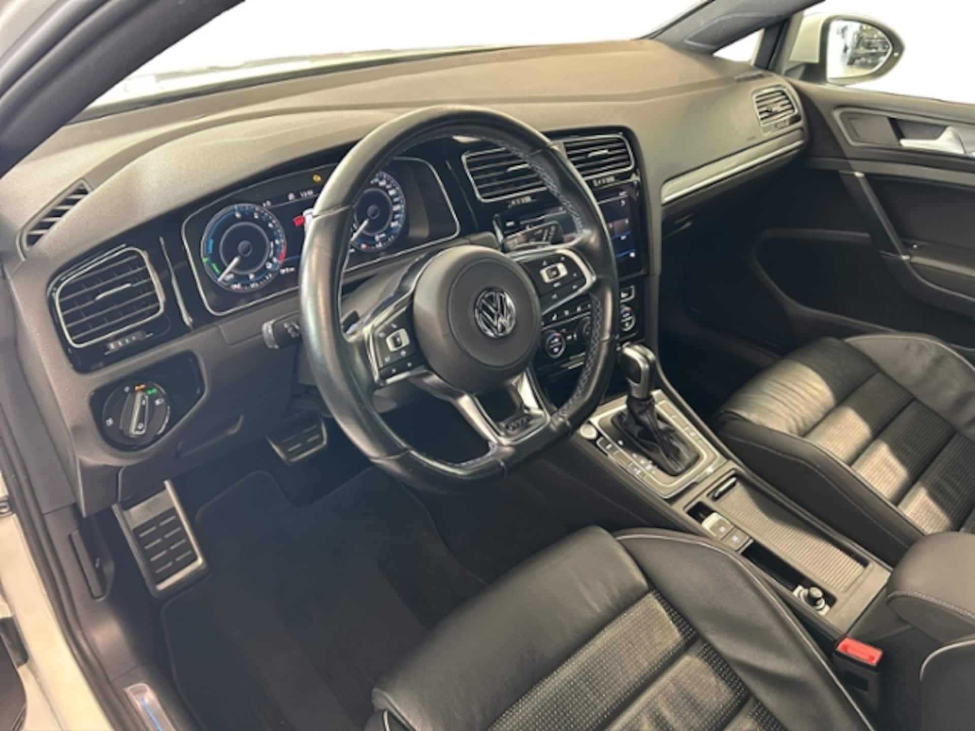 Volkswagen Golf GTE