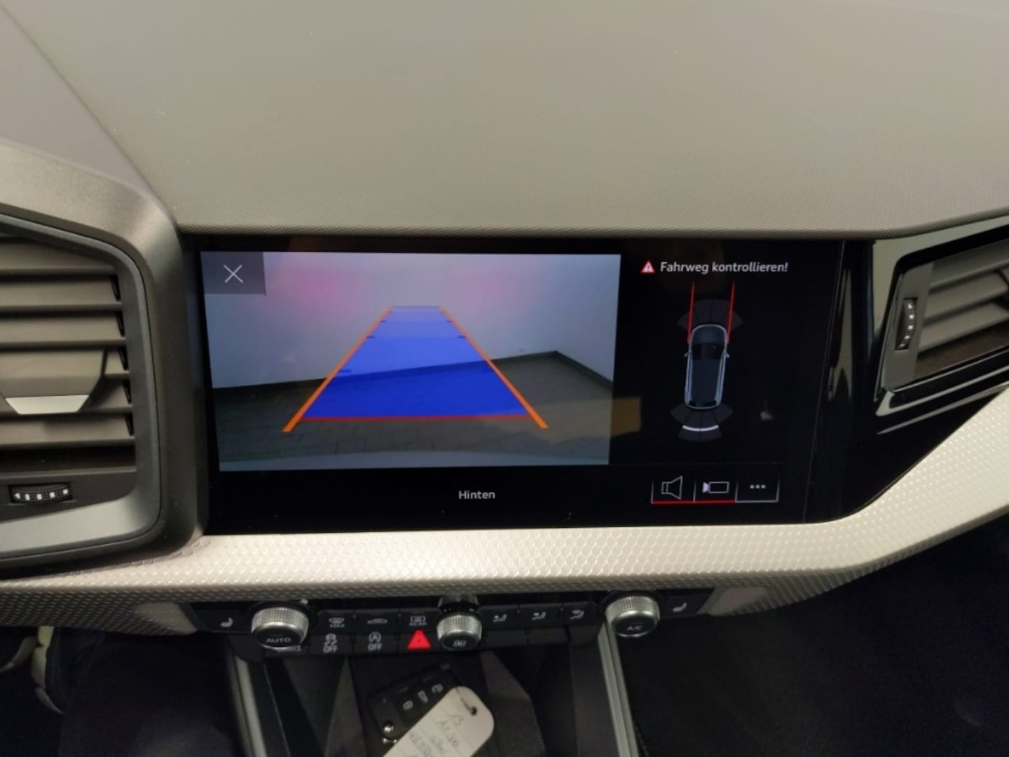 Bild über Audi A1 Sportback advanced 30 TFSI Schaltgetriebe - für weitere Informationen kontaktieren Sie den Audi Partner