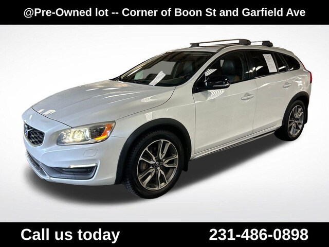 2016 Volvo V60 Cross Country