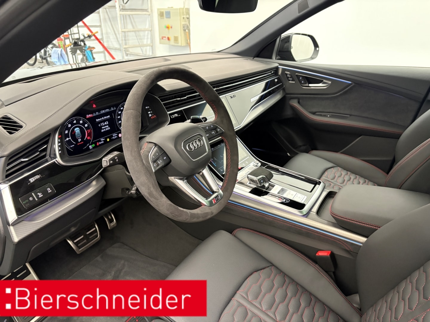 Bild über Audi RS Q8 SUV TFSI quattro 471 kW tiptronic - für weitere Informationen kontaktieren Sie den Audi Partner