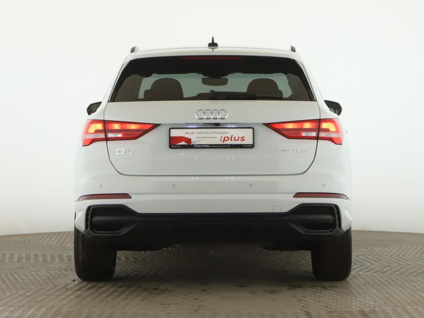 Bild über Audi Q3 S line 35 TFSI S tronic - für weitere Informationen kontaktieren Sie den Audi Partner