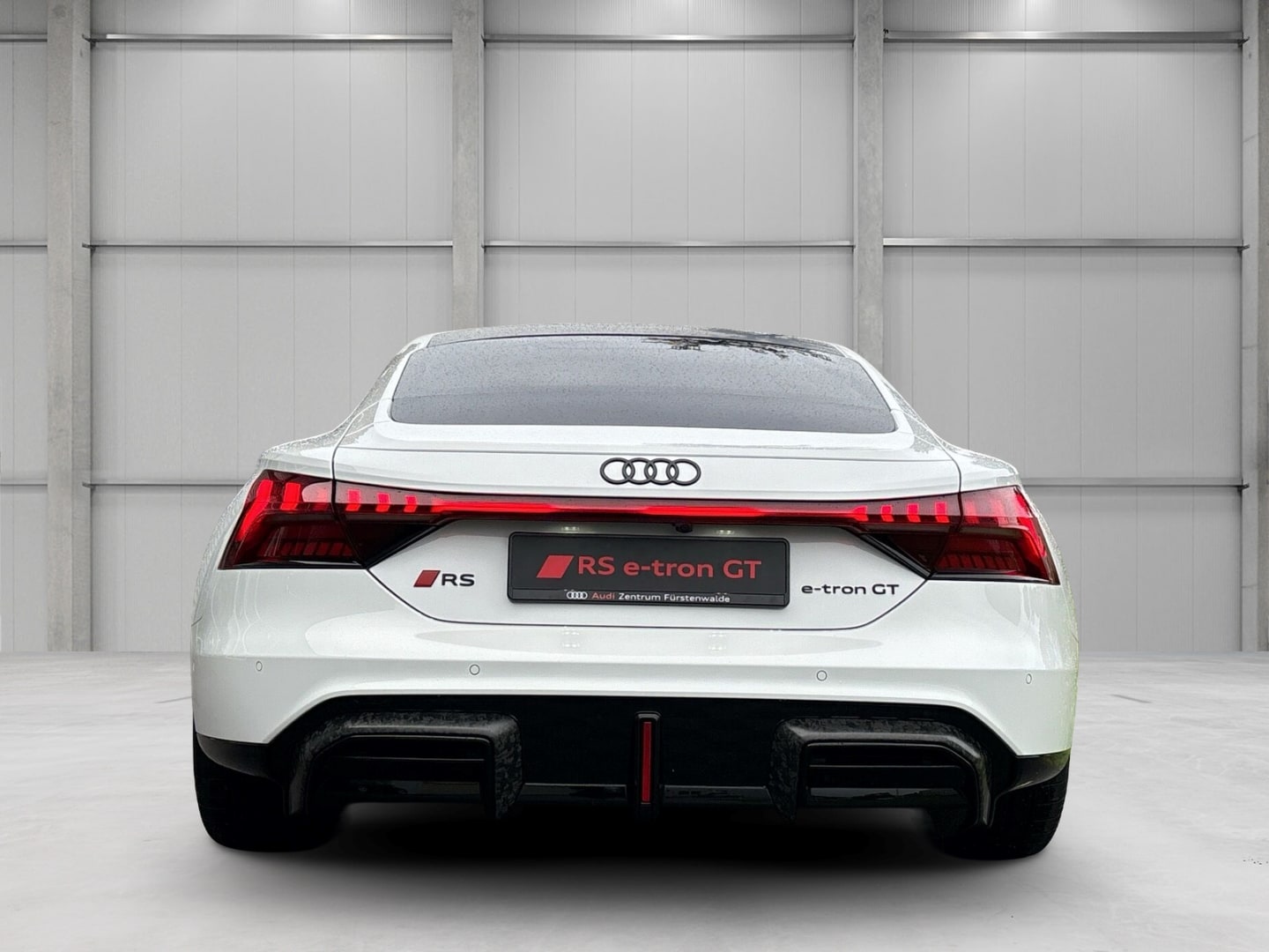 Bild über Audi RS e-tron GT performance e-tron quattro - für weitere Informationen kontaktieren Sie den Audi Partner