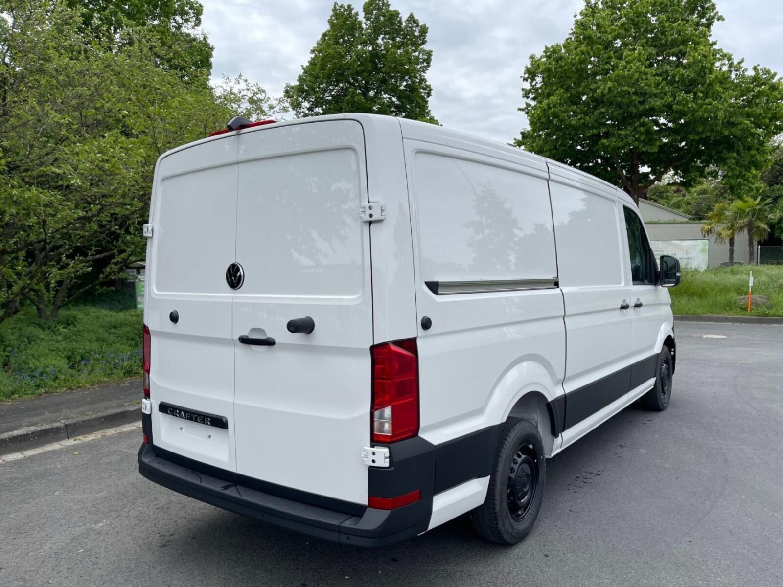 Volkswagen Crafter Kasten mittlerer Radstand – Bild 8