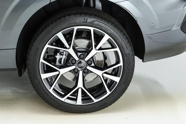 2026 Audi Q3 Base - Photo 9