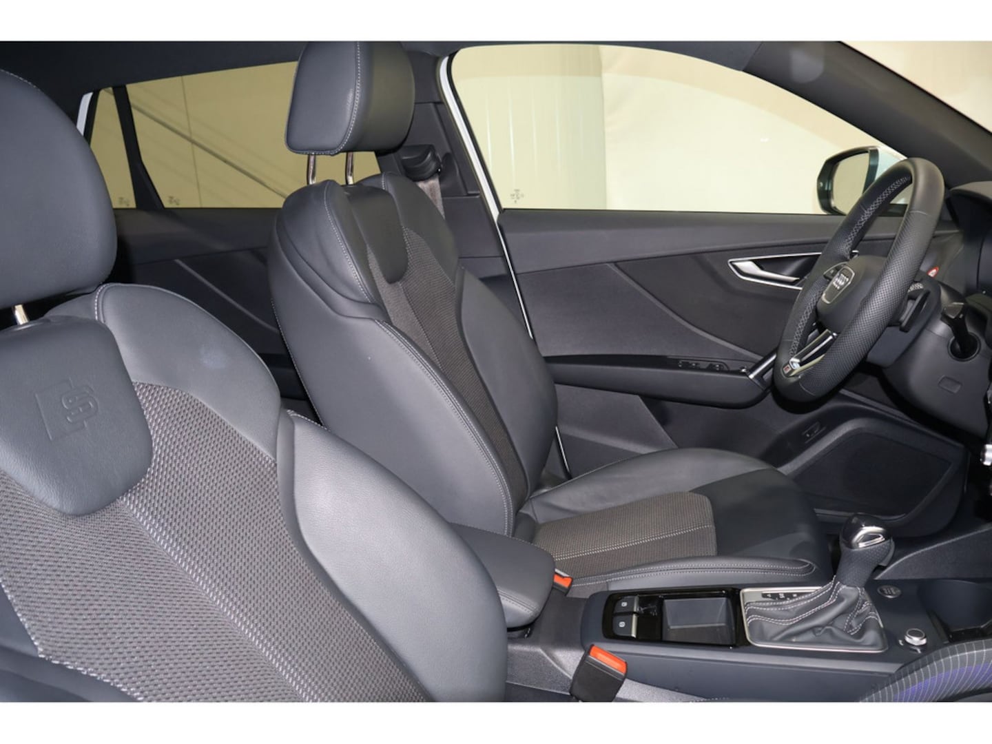 Bild über Audi Q2 S line 35 TFSI S tronic - für weitere Informationen kontaktieren Sie den Audi Partner