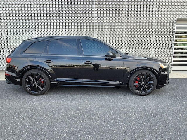 2023 Audi SQ7
