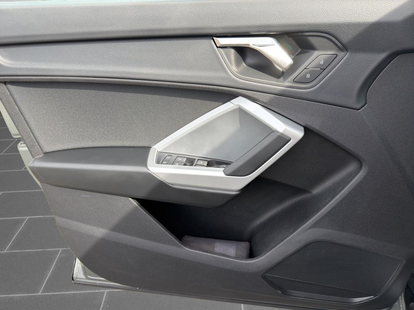 Bild über Audi Q3 advanced 35 TFSI S tronic - für weitere Informationen kontaktieren Sie den Audi Partner