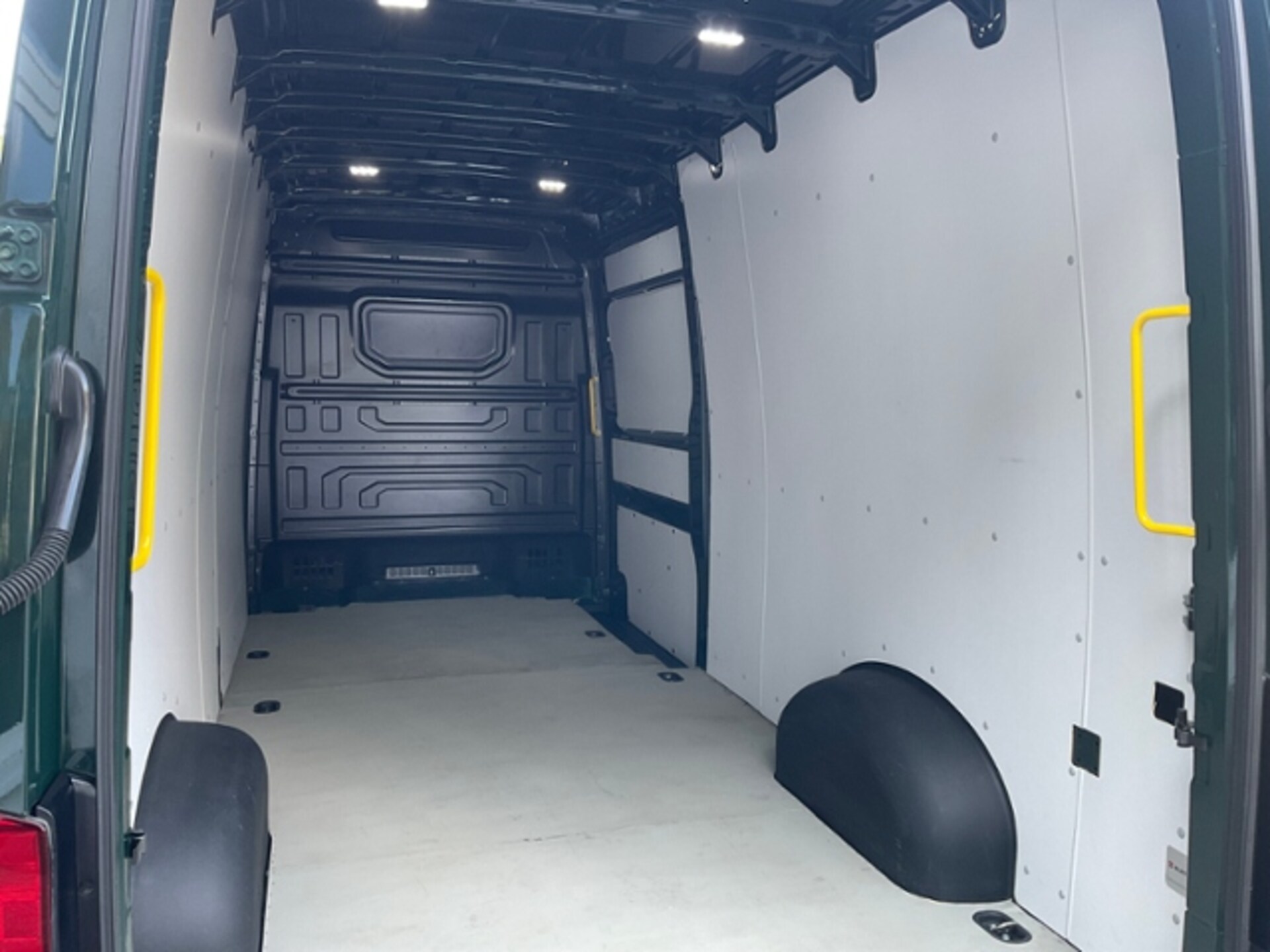 Volkswagen Crafter Kasten langer Radstand
