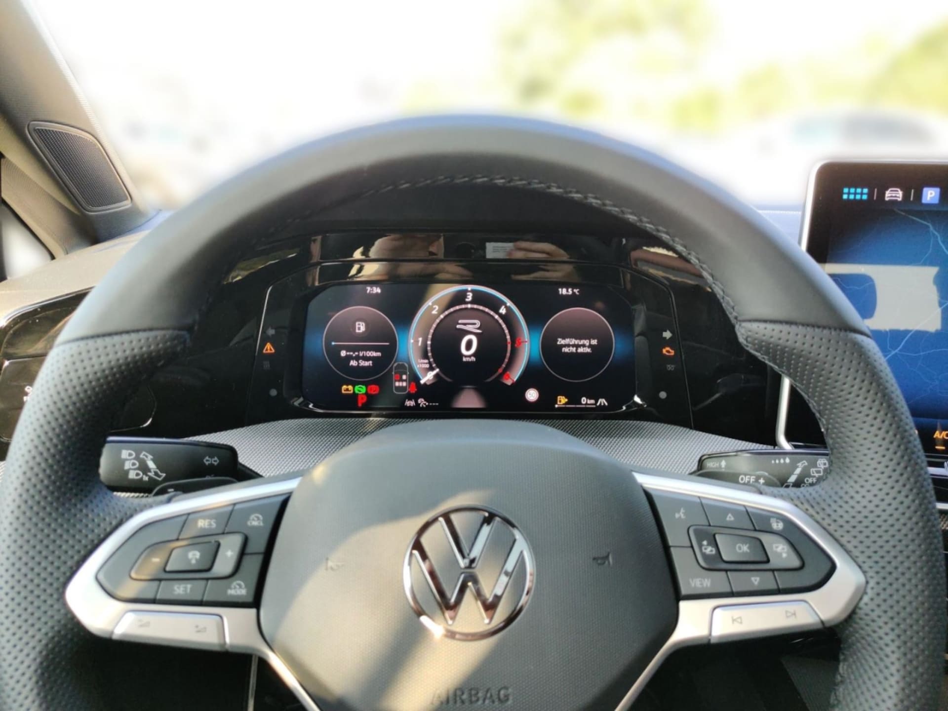 Volkswagen Golf R-Line